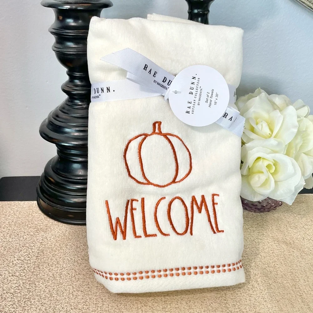 NWT Rae Dunn Set of 2 WELCOME Pumpkin Hand Towels